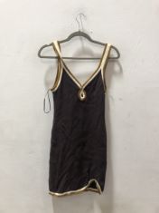 X20 ASSORTED WOMEN’S CLOTHING SIZE XS TO INCLUDE BROWN VEST TOP. (DELIVERY ONLY)