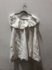 X20 WOMEN’S ASSORTED CLOTHING SIZE XS TO INCLUDE WHITE DRESS. (DELIVERY ONLY)