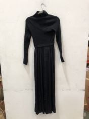 X20 WOMEN’S ASSORTED CLOTHING SIZE XS TO INCLUDE BLACK DRESS. (DELIVERY ONLY)