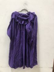 X20 WOMEN’S ASSORTED CLOTHING SIZE MEDIUM TO INCLUDE PURPLE DRESS. (DELIVERY ONLY)