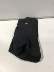 X20 WOMEN’S ASSORTED CLOTHING SIZE XS TO INCLUDE DICKIES TROUSERS. (DELIVERY ONLY)