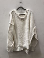 X20 WOMEN’S ASSORTED CLOTHING SIZE MEDIUM TO INCLUDE WHITE JUMPER. (DELIVERY ONLY)