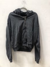 X20 WOMEN’S ASSORTED CLOTHING SIZE SMALL TO INCLUDE BLACK HOODIE. (DELIVERY ONLY)