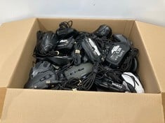 ROCCAT BOX OF ITEMS TO INCLUDE MOUSES PC ACCESSORIES IN BLACK. (UNIT ONLY) [JPTC67709]