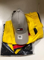 4 X ASSORTED TOMMY HILFIGER CLOTHING/HAT TO INCLUDE YELLOW SWIM SHORTS SIZE LG (DELIVERY ONLY)
