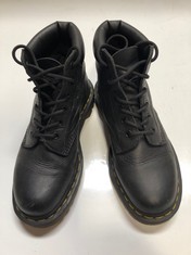 DR MARTENS LACE-UP BOOTS BLACK SIZE 5 (DELIVERY ONLY)