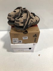 3 X ASSORTED FOOTWEAR TO INCLUDE MERRELL SANDALS BEIGE SIZE 6 (DELIVERY ONLY)
