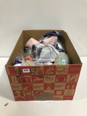 BOX OF ASSORTED KIDS FOOTWEAR TO INCLUDE G&A COLOUR CHANGING SANDALS PISTACHIO SIZE 10 (DELIVERY ONLY)