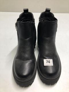 LILLEY BLACK BOOTS: UK 6