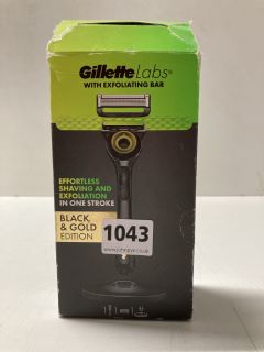 GILLETTE LABS WITH EXFOLIATING BAR BLACK & GOLD EDITION RAZOR (18+ ID REQUIRED)