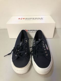 PAIR OF SUPERGA 2750 COTU CLASSIC TRAINERS IN NAVY - SIZE UK 6