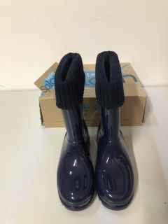 PAIR OF TERM FOOTWEAR ROLLTOP WELLY - SIZE UK13/1