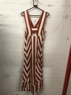 WOMEN'S DESIGNER DRESS IN RED & WHITE - SIZE UK 8  RRP £148