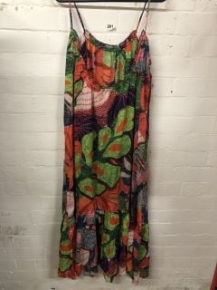 WOMEN'S DESIGNER FLORAL DRESS IN RED/GREEN - SIZE S - RRP $90