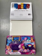 3 X MISCELLANEOUS TOYS INCLUDING PONY.