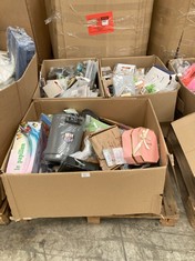 PALLET OF ASSORTED ITEMS INCLUDING WENKO SMALL RUBBISH BIN.