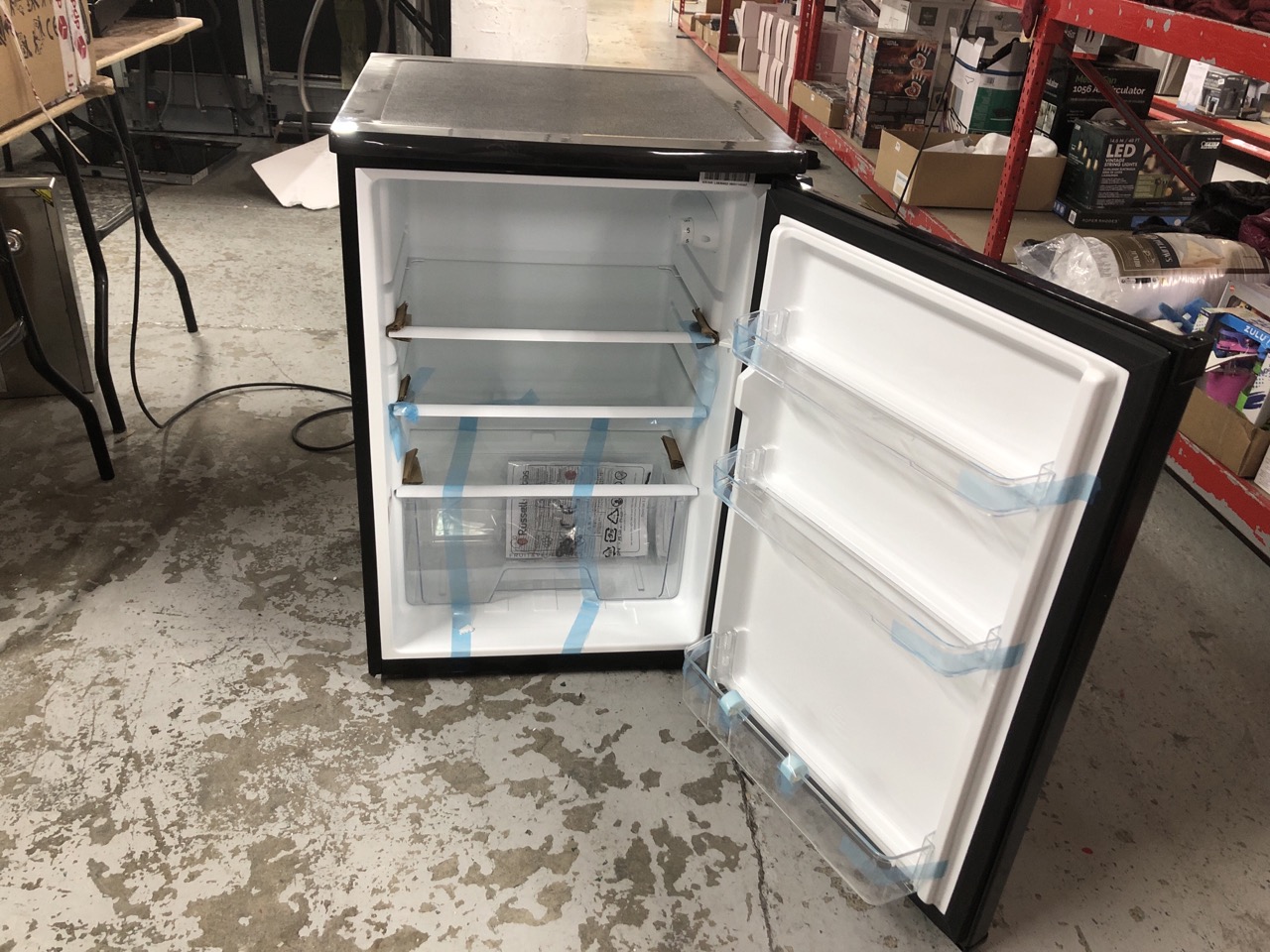 John Pye Auctions RUSSELL HOBBS 60L FREESTANDING FRIDGE (BLACK) MODEL