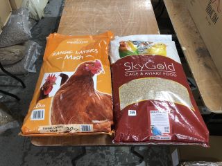 2 X ASSORTED ITEMS INC SKYGOLD CAGE & AVIARY FOOD (20KG)