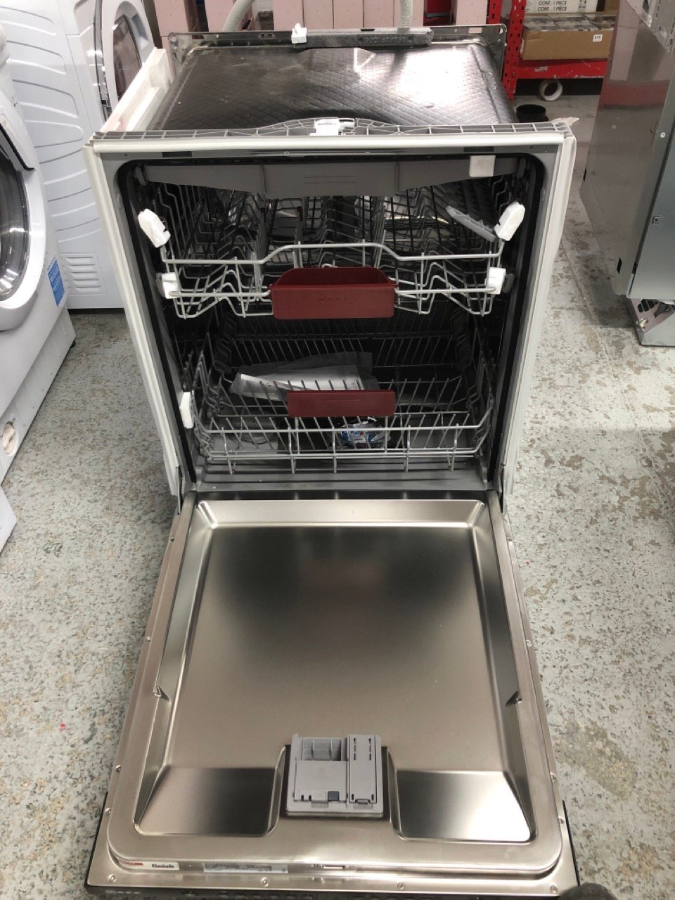 John Pye Auctions NEFF INTEGRATED DISHWASHER MODEL S513K60X1G/28