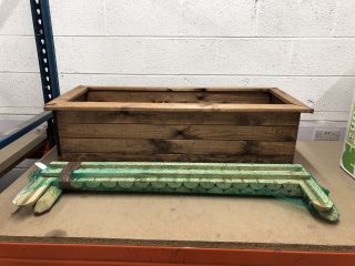 XP LARGE WOODEN GARDEN PLANTER AND WOODEN EDGING