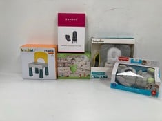 5 X BABY ITEMS INCLUDING PLASTIC CHAIR - LOCATION 14A.