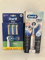 2 X ELECTRIC TOOTHBRUSH INCLUDING 3 REFILLS ORAL-B PRO - LOCATION 33A.