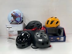 5 X HELMETS VARIOUS MAKES, SIZES AND MODELS INCLUDING FROZEN HELMET MODEL A9231181 SIZE 48-52 CM - LOCATION 17B.