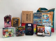 15 X VARIETY OF BOARD GAMES INCLUDING FOOTBALL CARDS - LOCATION 30B.