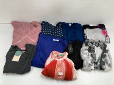 9 X DRESSES OF DIFFERENT BRANDS, SIZES AND MODELS INCLUDING BENETTON DRESS SIZE S - LOCATION 42A.