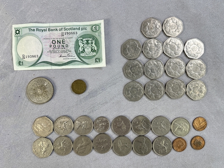 Selection Of Currency, Including 1980 Queen Mother Coin, 1965 Three Pence, 1 Scottish Pound Note, Old UK Coins(VAT ONLY PAYABLE ON BUYERS PREMIUM)