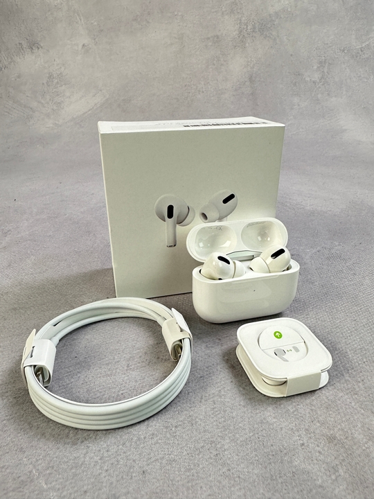 APPLE AIRPODS PRO, WHITE: MODEL NO A2083 A2084 A2190  [JPTN39715] (MPSD45945483)(VAT ONLY PAYABLE ON BUYERS PREMIUM)