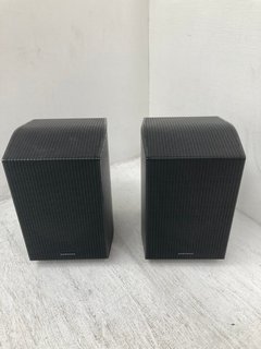 2 X SAMSUNG SURROUND SOUND SPEAKER - MODEL NO PS-RB99B: LOCATION - E11