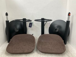 BOX OF 2 X BACKLESS BROWN LEATHER PEDAL STOOLS: LOCATION - E10