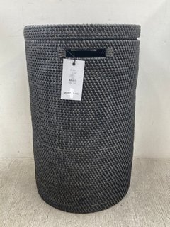 MUST LIVING LAUNDRY BASKET FLORES ROUND IN BLACK 63X40CM: LOCATION - E9