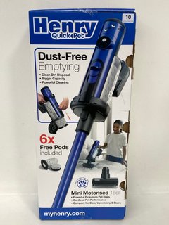 NUMATIC HENRY QUICK PET CORDLESS VACUUM CLEANER IN BLUE MODEL: 916634 - RRP £339: LOCATION - FRONT BOOTH