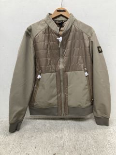 BELSTAFF REVOLVE JACKET IN FOSSIL SIZE UK XXL: LOCATION - J7