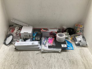 QTY OF GENERAL ITEMS TO INCLUDE A COUNTERFEIT MONEY DETECTOR UNIT: LOCATION - J8