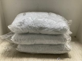 3 X MITRE PILLOWS: LOCATION - J9