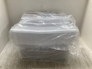 BOX OF SOMOPLAST CLEAR TAKEAWAY LIDS: LOCATION - J10