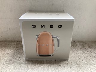 SMEG ELECTRIC KETTLE IN PEACH MODEL NUMBER KLF03RGUK: LOCATION - J3