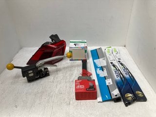 QTY OF HARDWARE/ VEHICLE PARTS TO INCLUDE VOLKSWAGEN TIGUAN MK2 2016 LAMP ASSEMBLY REAR LIGHT AND MILWAUKEE M12 HB5 BATTERY: LOCATION - H2