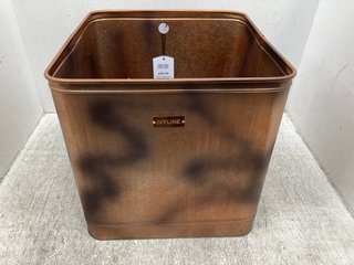 IVYLINE OUTDOOR HAMPTON SQUARE COPPER METAL PLANTER - H:45CM W:44CM: LOCATION - H4