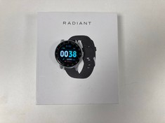 RADIANT RAS20402 SMARTWATCH (ORIGINAL RETAIL PRICE - 59,99 €) IN BLACK/SILVER. (WITH CASE AND CHARGER. GREEN AND SILVER STRAP, SCRATCHED DISPLAY) [JPTZ5864]
