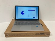 LAPTOP HP TPN-Q285 512 GB (ORIGINAL RRP - 319,00 €) IN SILVER (WITH BOX AND CHARGER, TOUCH MOUSE DOES NOT WORK). I3-N305, 8 GB RAM, , INTEL UHD GRAPHICS [JPTZ5886].
