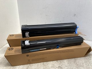 2 X HP LASER JET MANAGED TONER CARTRIDGES IN BLACK AND CYAN - MODEL W9050MC/W9051MC: LOCATION - C 2