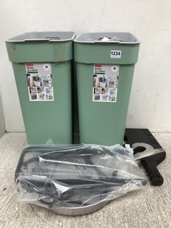 QTY OF ASSORTED ITEMS TO INCLUDE CURVED RECYCLED BIN WITH WASTE SEPARATION LINE: LOCATION - D 5