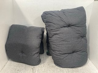 VOUNOT 2 PIECE OUTDOOR SEAT CUSHION SET IN DARK GREY: LOCATION - WA7