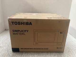 TOSHIBA PUSH BUTTON MICROWAVE OVEN IN WHITE : MODEL NO MM-EM20P: LOCATION - A17