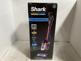 SHARK ANTI HAIR WRAP POWER FINS CORDLESS VACUUM CLEANER - MODEL: ICZ300UK: LOCATION - WA1