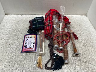 SCOTTISH FULL SIZE HIGHLAND BAGPIPES WITH CASE & BAGPIPE TUTOR BOOKLET: LOCATION - B5